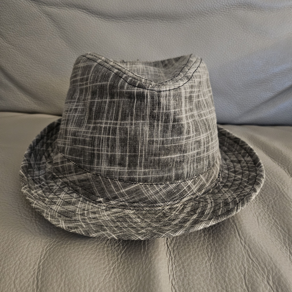 Milani Black and Gray Fedora Hat